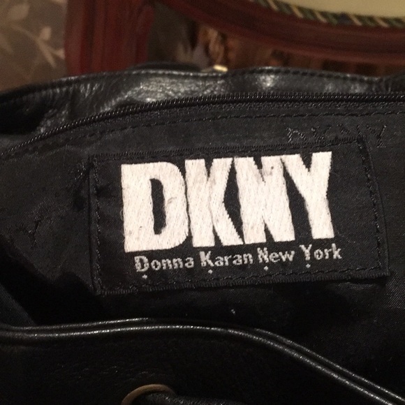 Authentic DKNY leather backpack - Picture 6 of 8
